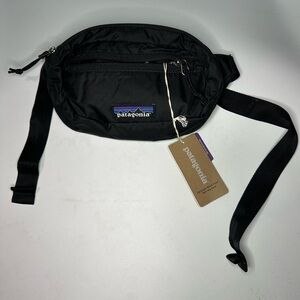 Patagonia Ultralight Black Hole Mini Hip Pack Black Fanny Pack NWT